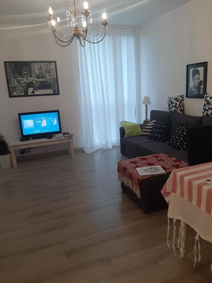 Hollywood Apartament Kosciuszki ウッチ エクステリア 写真