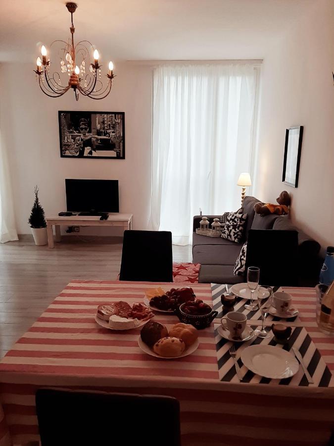 Hollywood Apartament Kosciuszki ウッチ エクステリア 写真