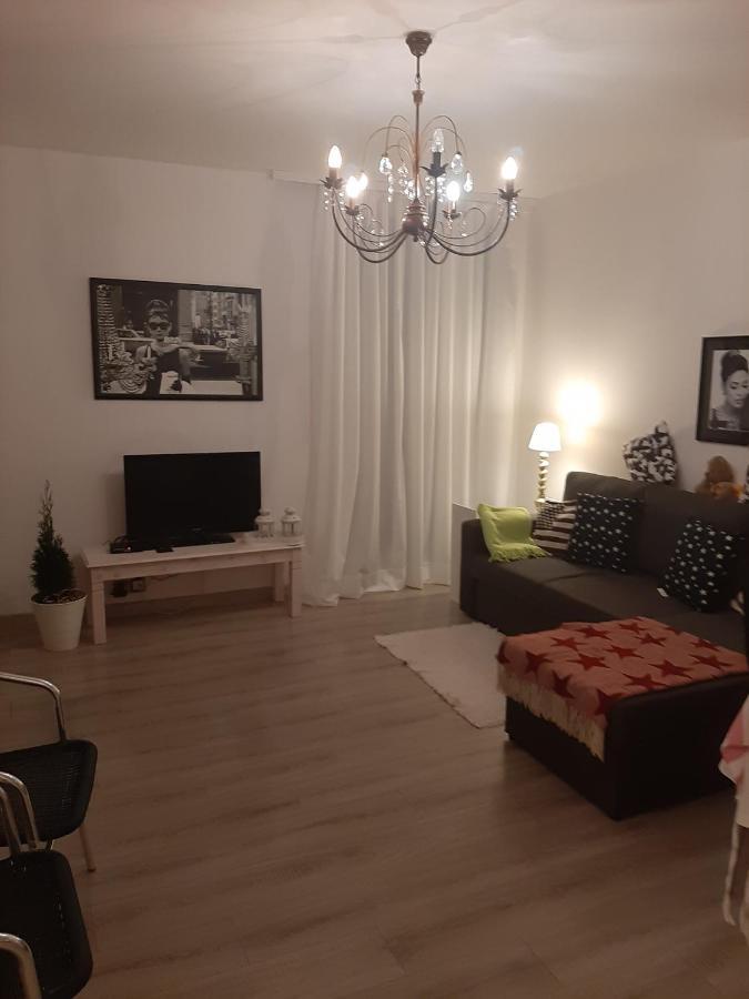 Hollywood Apartament Kosciuszki ウッチ エクステリア 写真