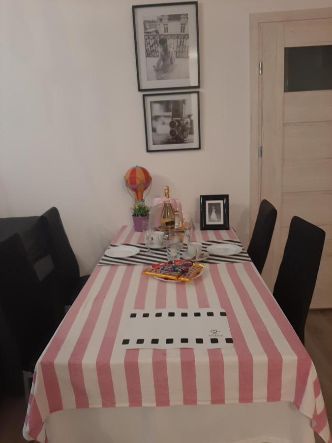 Hollywood Apartament Kosciuszki ウッチ エクステリア 写真